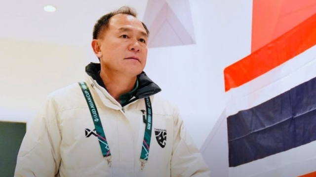 งานเข้า ช้างศึก !! โค้ชวัง พลาดใช้ 3 แข้งนอก ลุยศึกฟุตบอล 4 เส้า