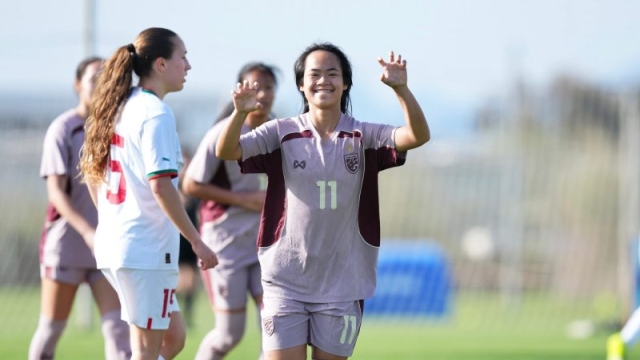 ครึ่งแรกอย่างเดือด !! ทีมชาติไทย ไม่ยอมง่ายๆยิงตีเสมอ โมร็อกโก 2-2