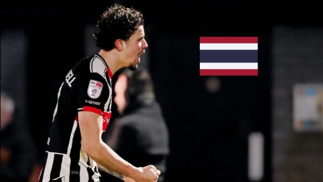 สื่อนอกตัดเกรด กองหน้าทีมชาติไทย !! เปิดสถิติ “จู๊ด เบลล์” ประเดิมประตูแรกลีกอังกฤษ สนามแทบแตก