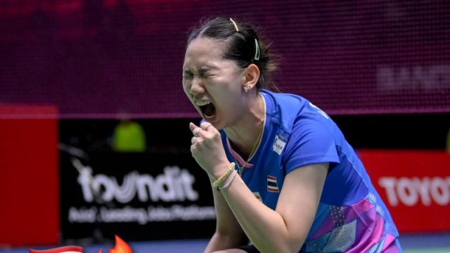 ไทยสะเทือนเวทีโลก !! “หมิว พรปวีณ์” ร่างทองไล่ทุบ มิเชล ลี ทะลุรอบก่อนรองชนะเลิศ ศึก ออล อิงแลนด์