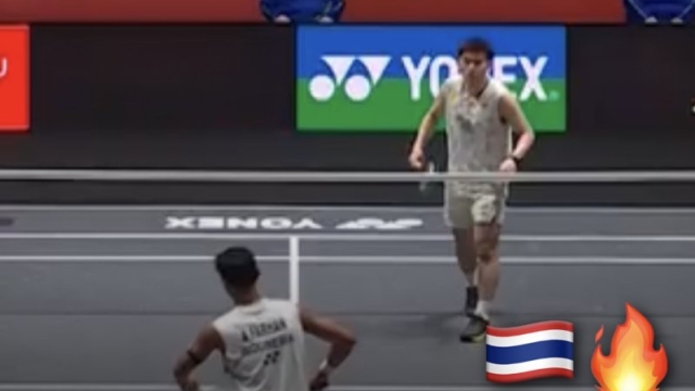 โด่งดังทั่วโลก !! BWF โพสต์ช๊อตมหัศจรรย์ “วิว กุลวุฒิ” แบดมินตันไทย ทำ อัลวี ฟาร์ฮาน หาลูกขนไก่ไม่เจอ