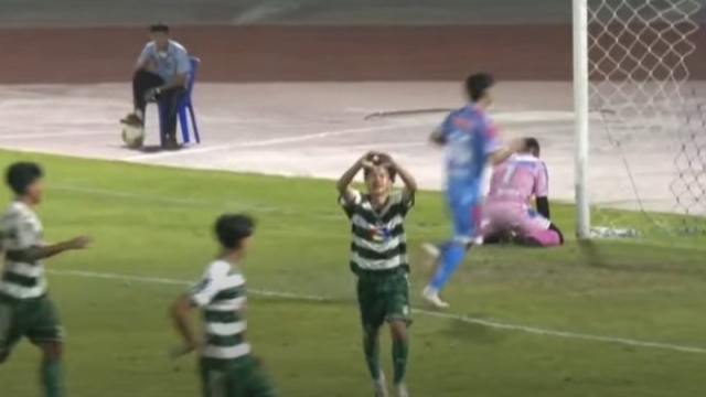 หมอนทองวิทยา แผลงฤทธิ์ !! โชว์ฟอร์มแกร่งร่างทอง บุกถล่ม หนองไม้แก่นวิทยา ไปอย่างยับเยิน