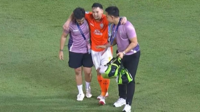 งานเข้า ทัพช้างศึก !! สภาพ “ธนวัฒน์ ซึ้งจิตถาวร” เกมดวล กัมบะ โอซาก้า