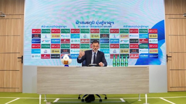 ด่วน !! ช่องทางถ่ายทอดสด แอนโธนี ฮัดสัน ประกาศ 23 รายชื่อ “ทีมชาติไทย” ชุดใหญ่ ปะทะ เติร์กเมนิสถาน