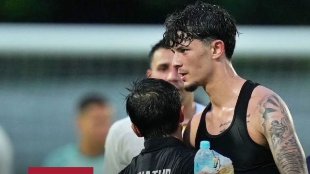 ฮือฮา !! กริมสบี้ ทาวน์ โพสต์ขึ้นหน้าหนึ่ง หลัง “จู๊ด เบลล์” ถูกเรียกตัวติด ทีมชาติไทย แมตช์ชี้ชะตาเอเชีย