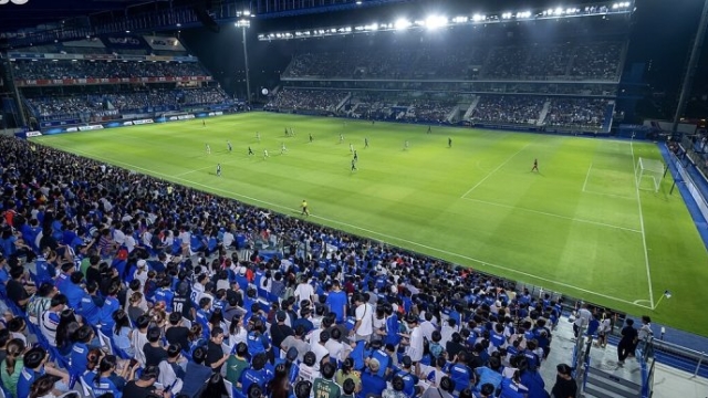 ด่วน !! กำลังจะลงสนาม ฟรีทีวีถ่ายทอดสด 3 ช่องทางชม ทรู แบงค็อก พบ การท่าเรือ