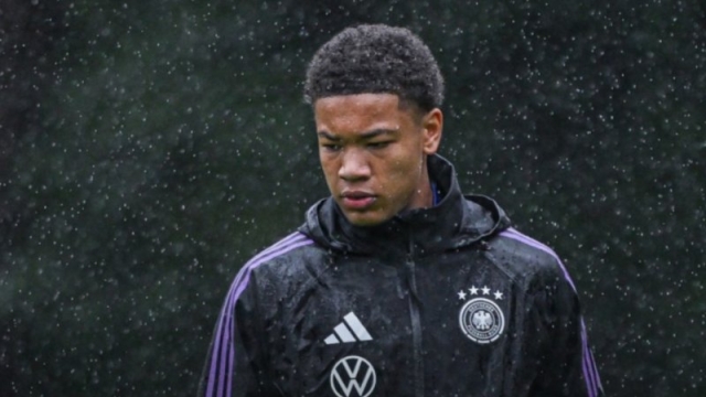 ช็อคเสือใต้ !! บาเยิร์น เจอปัญหาใหญ่ หากส่ง “เพรสคอตต์” แข้ง 16 ปีลงเฝ้าเสา UCL ส่อผิดกฎหมาย