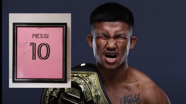 ฮือฮา !! รถถัง จิตรเมืองนนท์ โพสต์ภาพเสื้อเบอร์ 10 ยอดแข้งระดับโลก พร้อมลายเซ็น การ์ดนี้ราคาเท่าไหร่