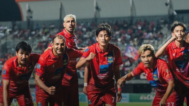 สะเทือนไทยลีก !! ลือหนัก อดีตยอดกุนซือทีมชาติไทย เต็งคุมทัพ “ราษีไศล ยูไนเต็ด”