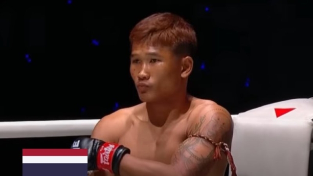 ไฟต์หยุดโลกวันนี้ !! ฟรีทีวีถ่ายทอดสด 7 ช่องทางชม ราชสีห์อีสาน ปะทะ “อูซาอีร์” 