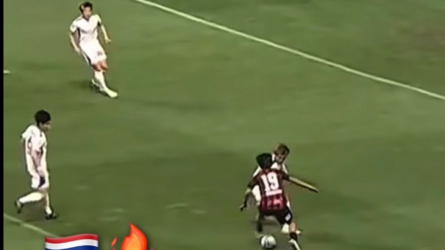 โด่งดังทั่วญี่ปุ่น !! ช็อต ธีรภัทร ปรือทอง 18 ปี ทีมชาติไทย ลงตัวจริงครั้งแรก แอสซิสต์พา คอนซาโดเล่ ซัปโปโร คว้าชัย