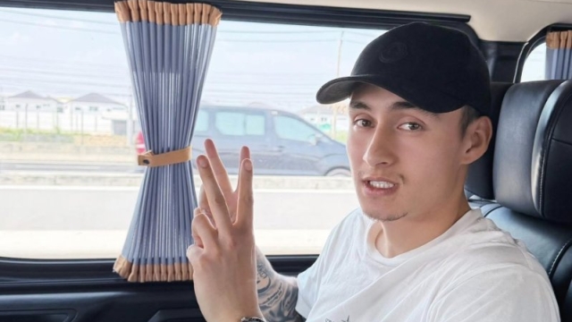 มุ่งมั่นเต็มเปี่ยม !! มิคเคลสัน ฮือฮาลงสนามลีกเยอรมันเมื่อวาน วันนี้เช็คอิน “ประเทศไทย” แล้ว