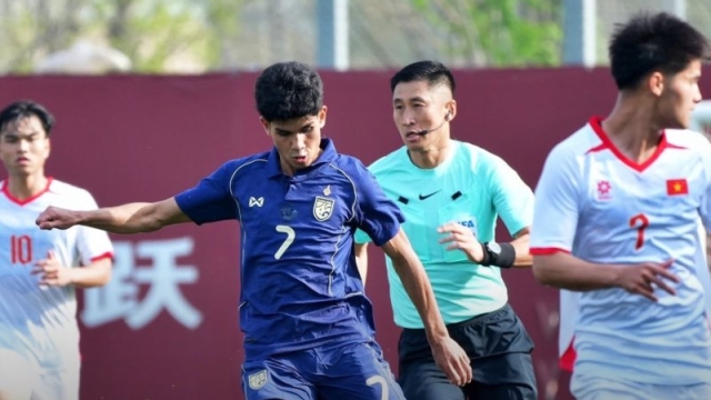 สื่อดังเวียดนาม ขึ้นหน้าหนึ่ง !! โชคดีมากแพ้ “ทีมชาติไทย” วันนี้