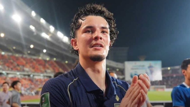 ติดใจ ทีมชาติไทย !! จู๊ด ซุ่นทรัพย์ เบลล์ อ้อน “แอนโธนี ฮัดสัน” เรียกติดทีมลุย เอเชียนคัพ 2027