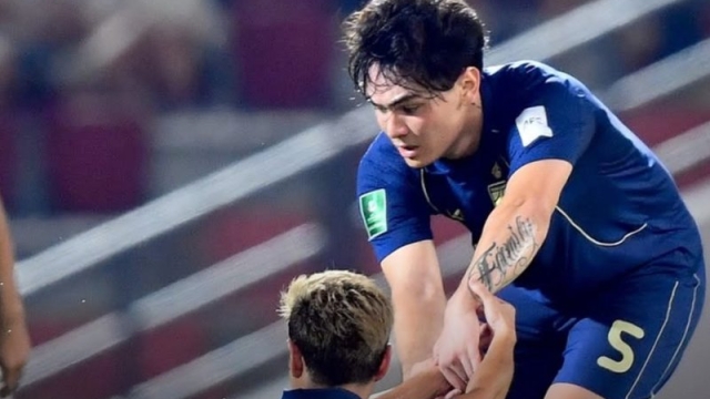 ฮือฮา!! โจนาธาร โผล่คอมเม้นท์ คำที่เรียก “ธีราทร” ทำเอาน้ำตาแทบไหล !!!