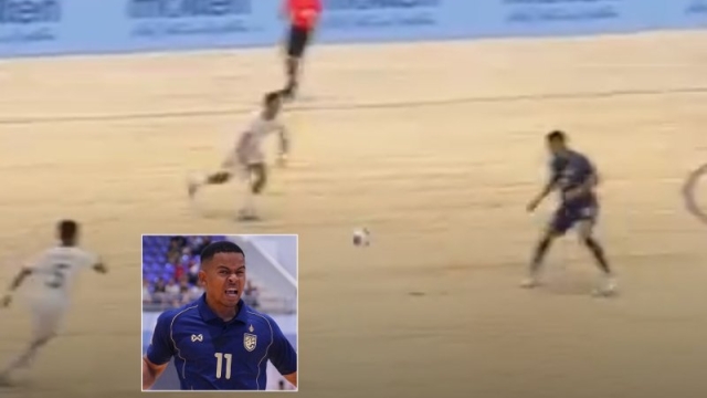 อึ้งกันทั้งสนาม !! ชมช็อต “มูฮัมหมัด อุสมานมูซา” โชว์วิชาจากสเปน ยิงประตูคลาสระดับโลกให้ “ทีมชาติไทย”