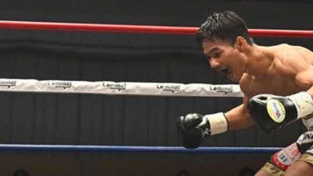 เพชรโกศล อย่างโหด !! ชนะน็อก TKO คว้าแชมป์โลก