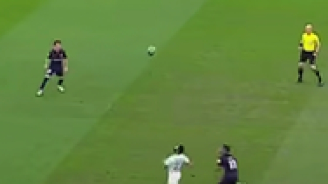 ชมช็อตเดือด อัล อาห์ลี เล่นบอลสุดอันตรายแดงทันที ถึงขั้นเล่นต่อไม่ได้