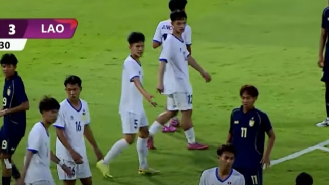 สื่อดังลาว ขึ้นหน้าหนึ่ง !! “ทีมชาติไทย” แพ้ลาวอย่าอ้างใช้ชุด U16 