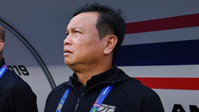 ด่วน !! “โค้ชโต่ย” โพสต์ข้อความร่ายยาว “เลิกด้อยค่า” หลังเจอกระแสแฟนบอล เหตุพา “ทีมชาติไทย” ร่วงตกรอบอาเซียน