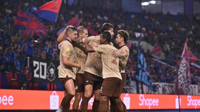 สะเทือนวงการบอลไทย !! RTI Esporte รายงานข่าวใหญ่ ทีมดังทุ่ม 100 ล้านคว้าแข้ง “บุรีรัมย์”