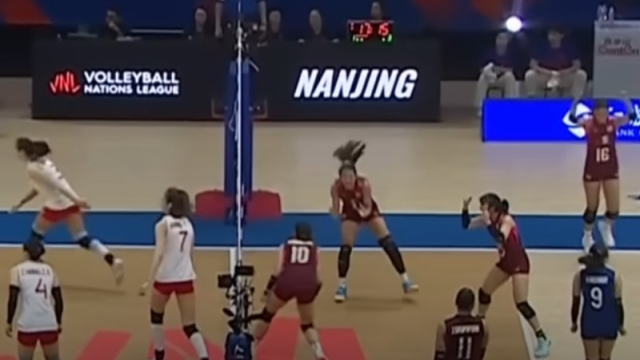 ความรู้สึกแฟนลูกยางโลก ทึ่งไทย !! หลังเห็นวิธีการเล่น “ทีมสาวไทย” หวิดโค่น ทีมชาติจีน คาบ้าน