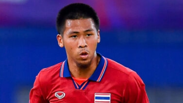 โค้ชปาร์ค เลือกแล้ว !! ปิดดีลแข้งทีมชาติไทย 2 รายแรก สู่ขุมกำลัง “พลังกาญจน์”