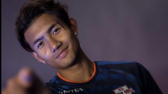 ความรู้สึกแฟนญี่ปุ่น !! หลังเห็น โอมิยะ อาร์ดิจา ทีมดังเครือ Red Bull เปิดตัว “ศุภณัฏฐ์” แนวรุกทีมชาติไทย