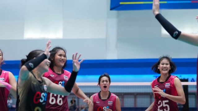 ฮือฮาอาเซียน ทึ่งไทย !! วอลเลย์บอลหญิงแกร่งจริงทุบไม่ยุบ สุดท้ายพลิกโค่นญี่ปุ่น เหลือจะเชื่อ