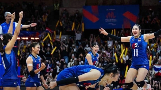 ดราม่าคอมเม้นท์แฟนบัลแกเรีย !! ถึง “ทัพวอลเล่ย์บอลหญิงทีมชาติไทย” หลังสถานการณ์พลิก ทีมตกชั้น VNL 2026 ไม่ใช่ไทย