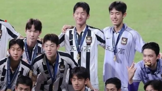 ”วอร์มอัพ“ จารึกประวัติศาสตร์แข้งไทย คว้าแชมป์แรก K-League กับ เอฟซี โซล U17