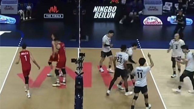 ได้แล้ว 2 ทีมแรก !! ทะลุเข้าสู่ ”รอบรองชนะเลิศ“ วอลเล่ย์บอลชาย VNL 2026