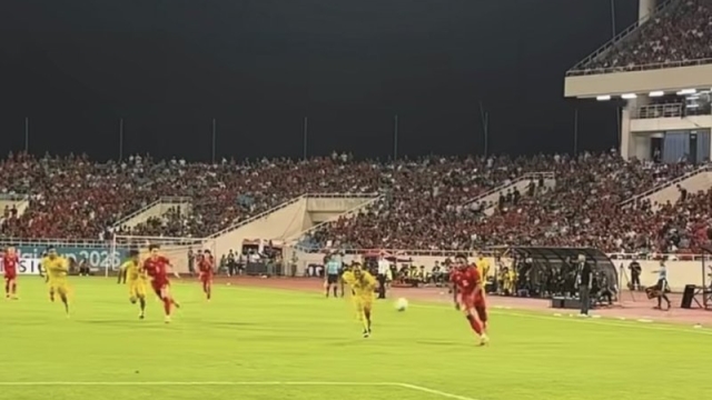 ASEAN United FC โพสต์คลิปช็อต! ไทยต้องระวัง จังหวะทะลุทะลวงของ “เหงียน ซวน ซอน” นัดล่าสุดยิงอย่างโหด