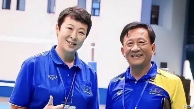 3 กำแพงเหล็กขวางฝัน! สื่อจีนเจาะลึกเหตุผลทำไม “เฝิง คุน” รีเทิร์นคุมทัพหญิงแดนมังกรไม่ได้