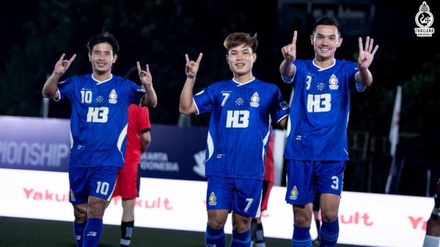 พรุ่งนี้ลุ้นไปบอลโลก !! “ทีมชาติไทย” นัดสองอย่างโหด ถล่มคู่แข่งยับ 14-0 ศึกฟุตบอล 6 คนชิงแชมป์เอเชีย 2026