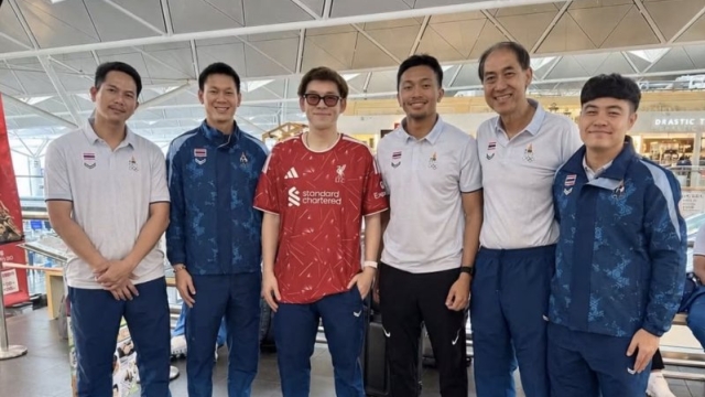 กุลวุฒิ โพสต์เคลื่อนไหว !! เมื่อ “เทพวิว” มาเจอกับ “เทพบิว” ที่ญี่ปุ่น คนนึงแฟนผีแดง อีกคนแฟนหงส์แดง