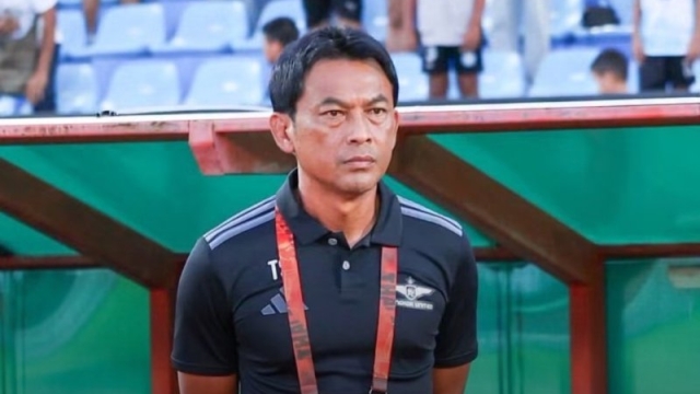 จับตา !! 2 ทีมยักษ์ไทยลีก กับ โค้ชธชตวัน ศรีปาน