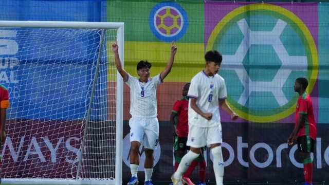 เกมอย่างเดือด !! “ทีมชาติไทย” ยิงนำห่างคู่แข่ง 4-2 ศึกฟุตบอลโลก U15